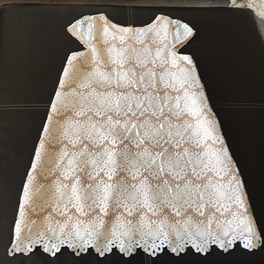 Girls lace dress